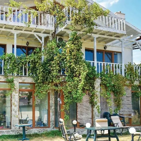 Marina Villas Луксозна вила *